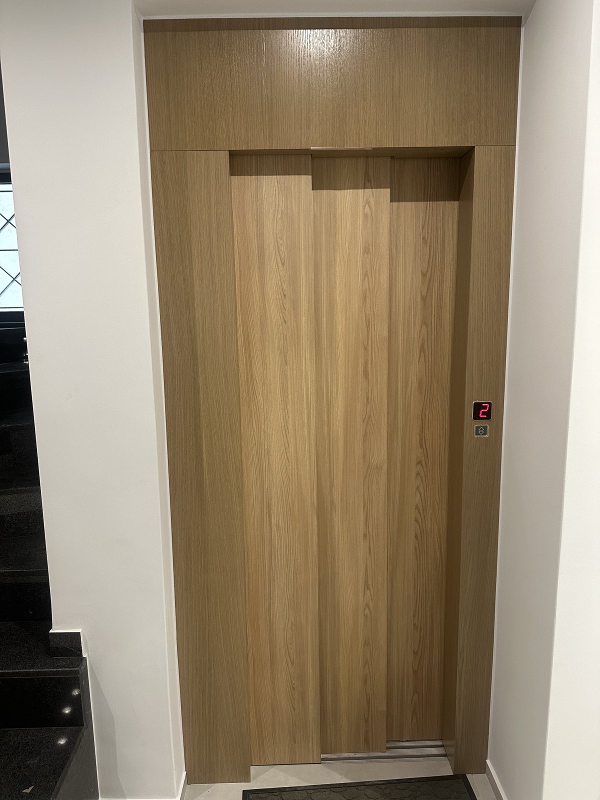 Μοντέρνα Ξύλινη Επένδυση Ανελκυστήρα (Φυσικό Ξύλο) ∣ Custom, Ειδικές κατασκευές, Ξύλινη επένδυση ανελκυστήρα, Φυσικό ξύλο, Custom κατασκευή